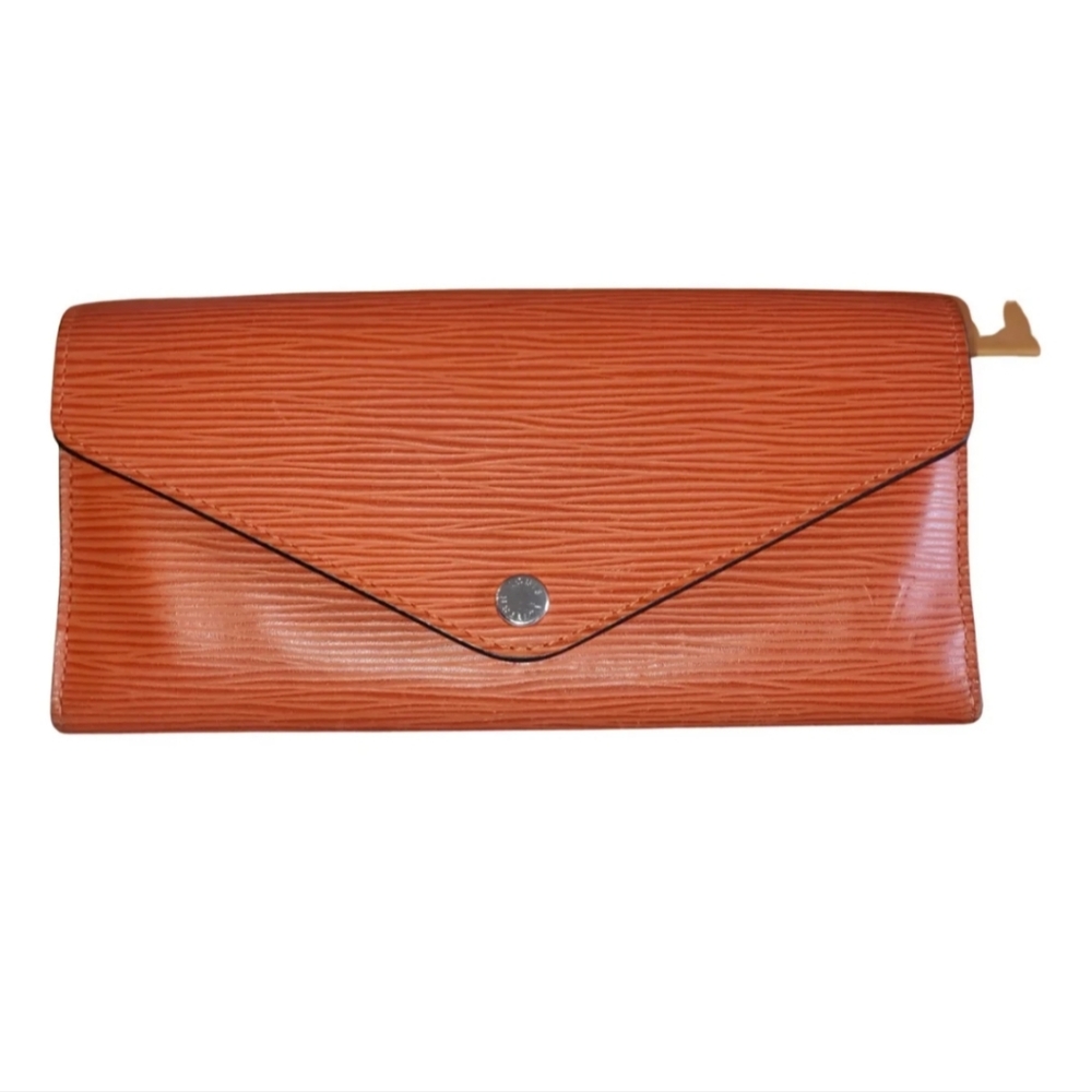 Authentic Louis Vuitton Sarah Wallet